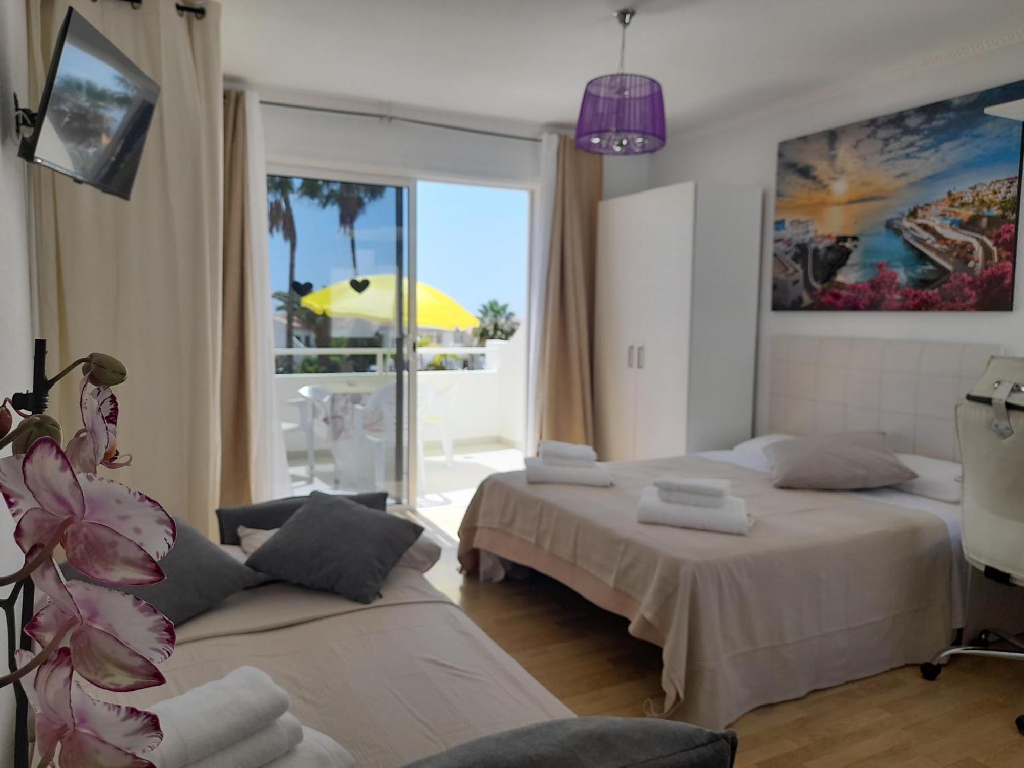 Apartments Island Village Heights Адехе Екстериор снимка