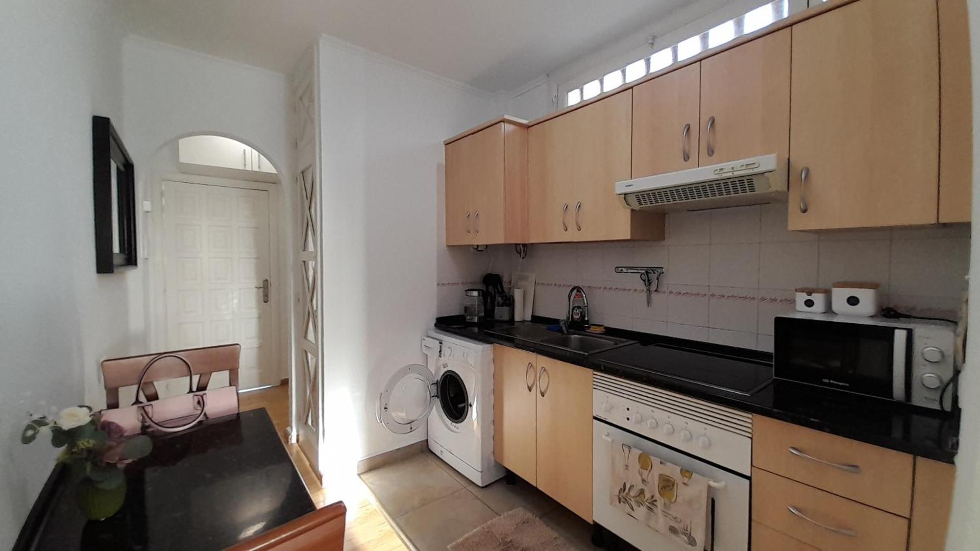 Apartments Island Village Heights Адехе Екстериор снимка