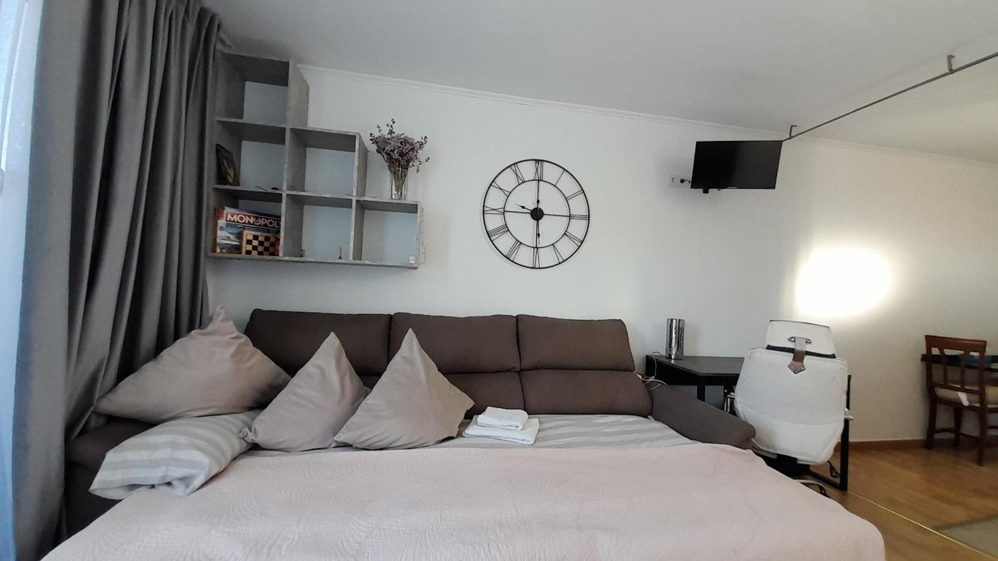 Apartments Island Village Heights Адехе Екстериор снимка