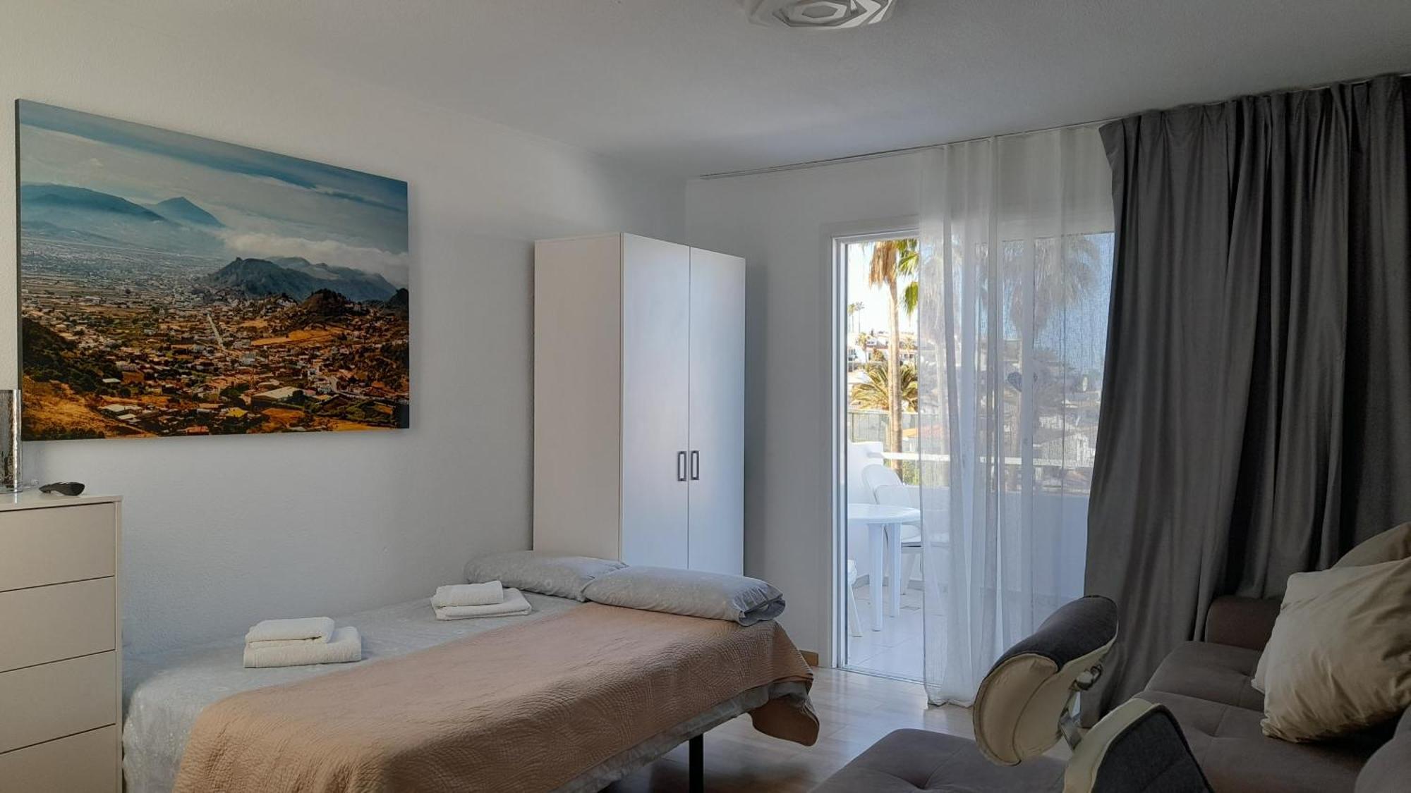 Apartments Island Village Heights Адехе Стая снимка