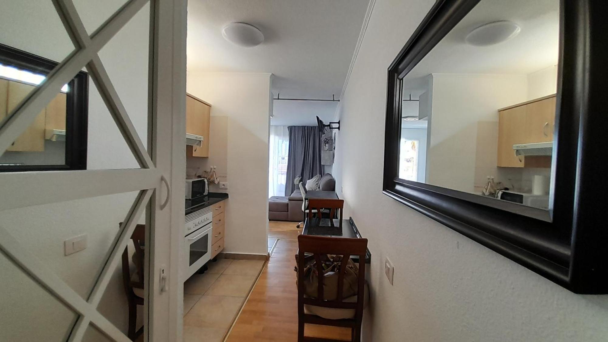 Apartments Island Village Heights Адехе Екстериор снимка