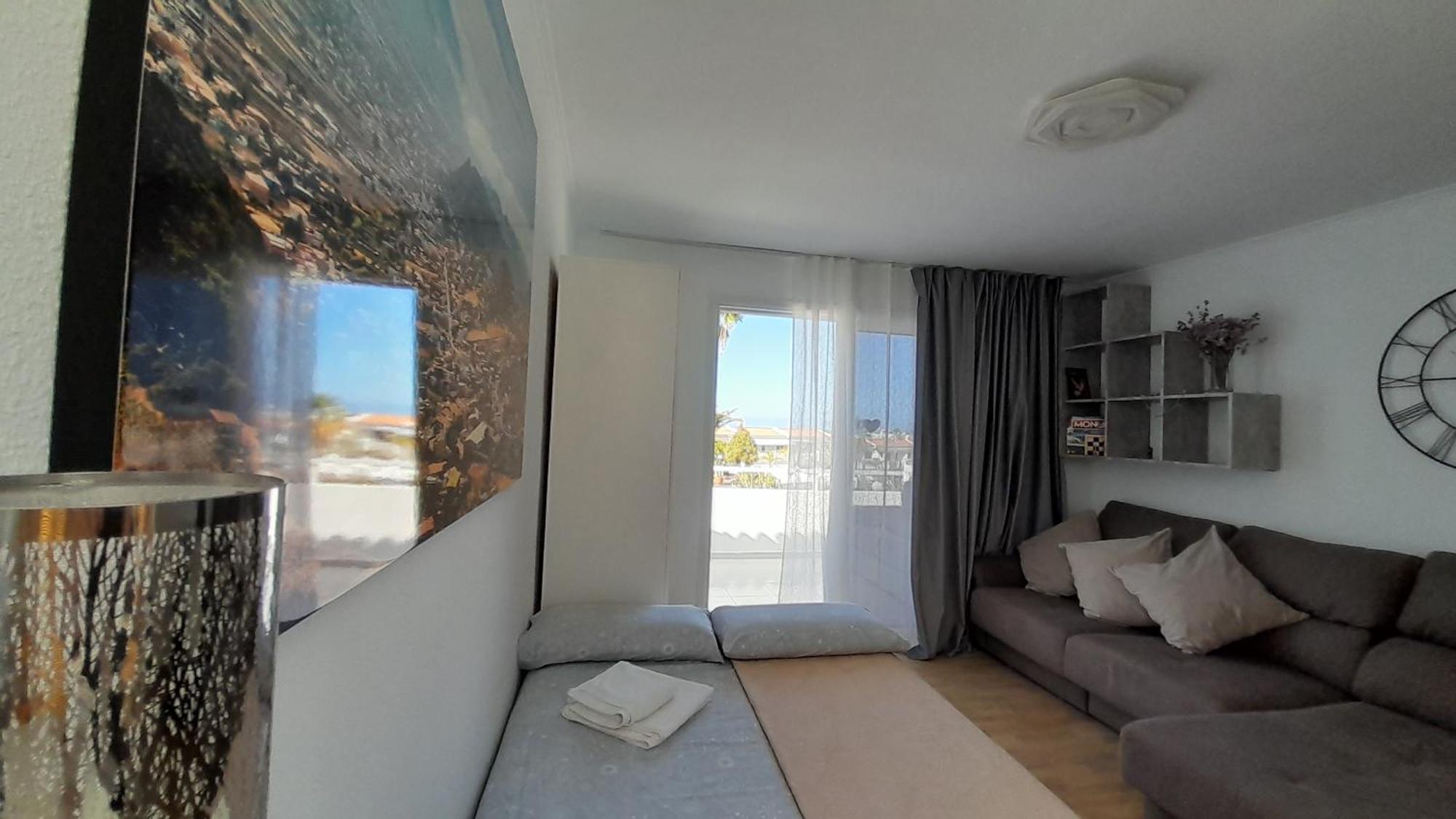 Apartments Island Village Heights Адехе Екстериор снимка