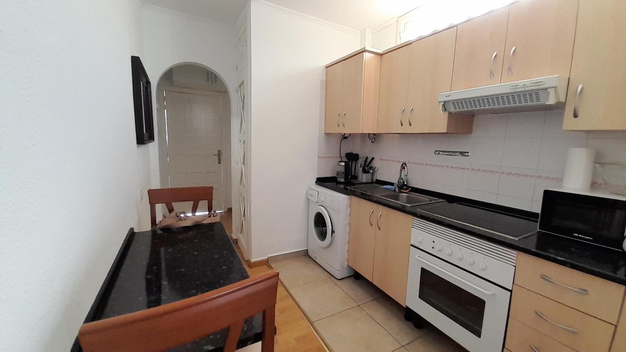 Apartments Island Village Heights Адехе Екстериор снимка