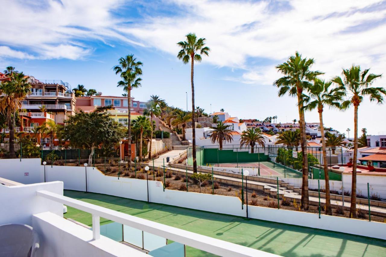 Apartments Island Village Heights Адехе Екстериор снимка